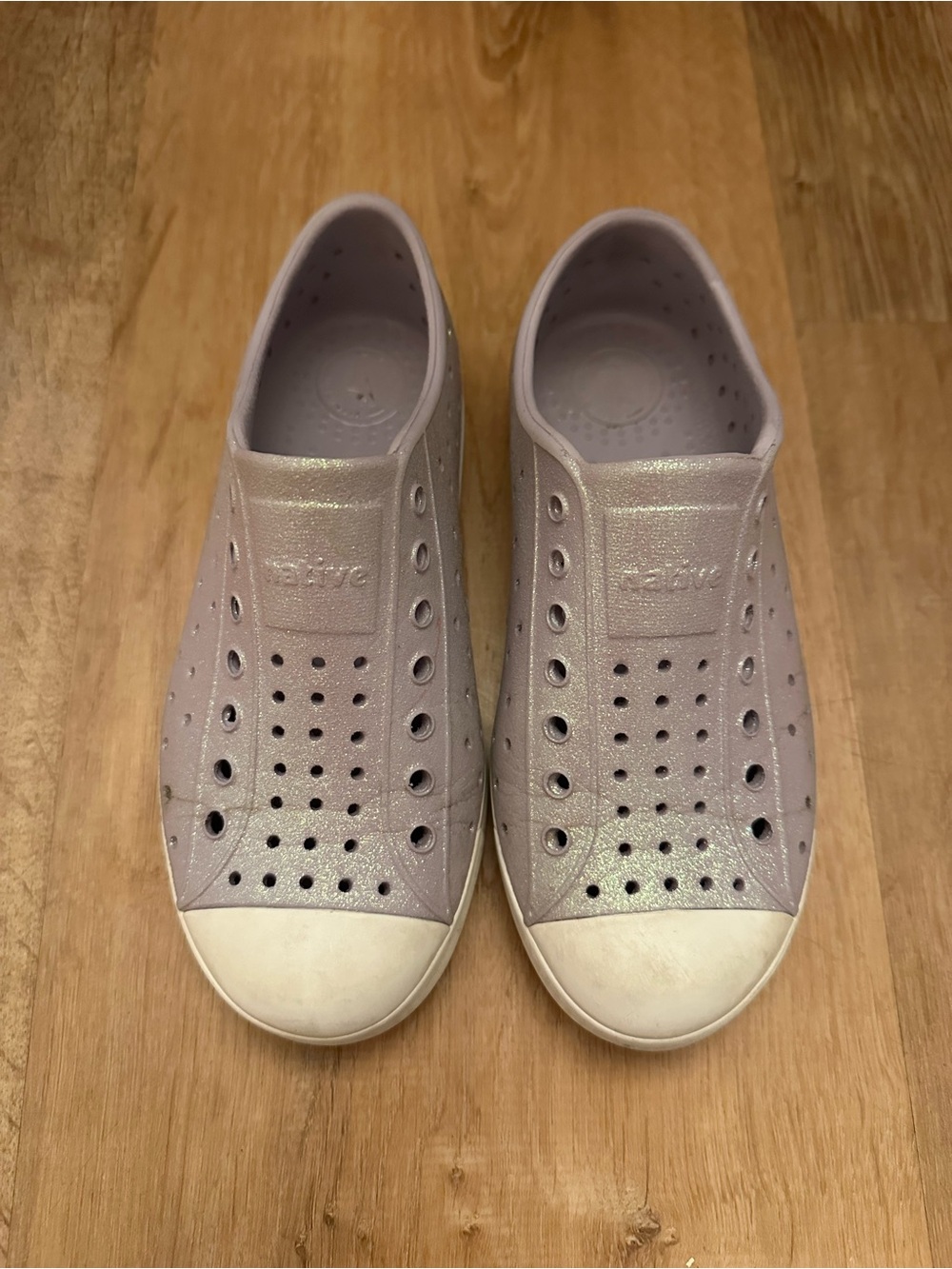 Native Kids Jefferson Slip-On Shoes in glittery lilac